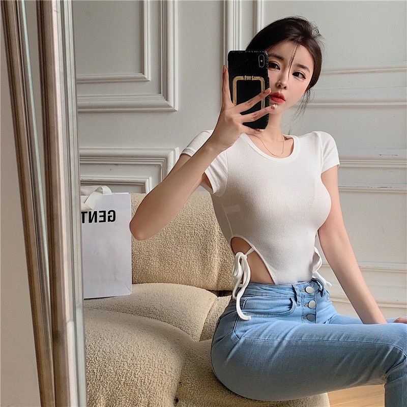 Bộ Áo Liền Quần Hai Dây Màu Trơn Khoét Lỗ Gợi Cảm Cho Nữ