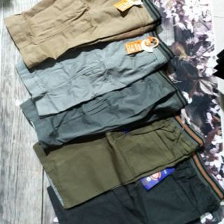 Quần sọt vải kaki lưng thun