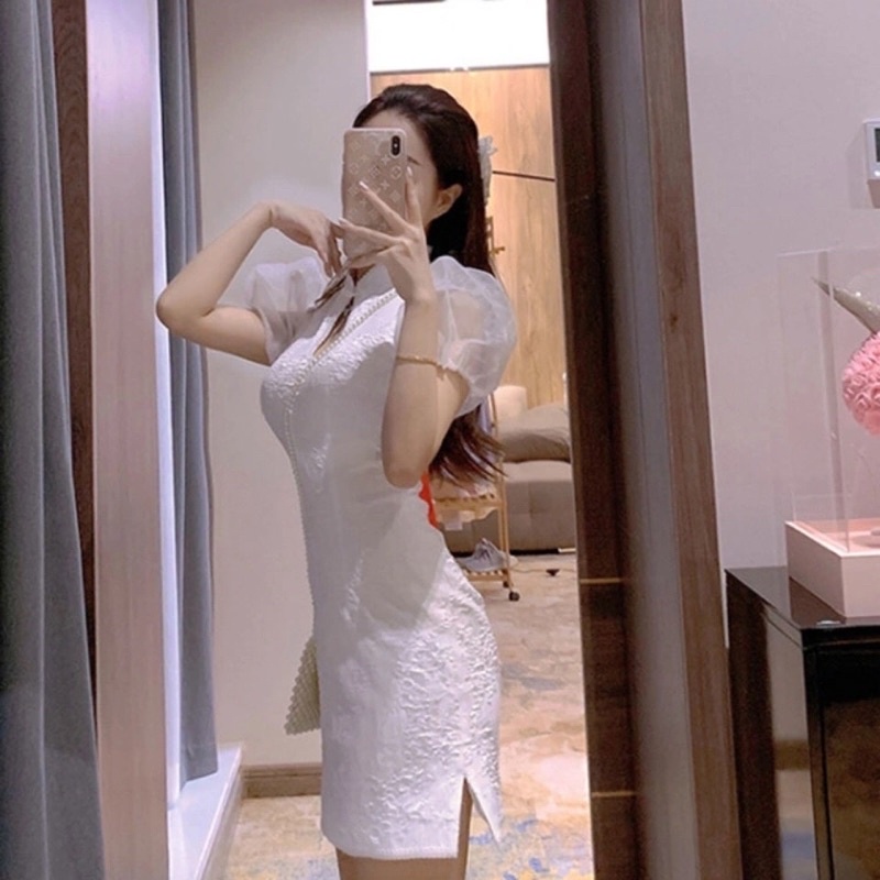 Đầm sườn xám tay bồng xẻ đùi siêu xinh