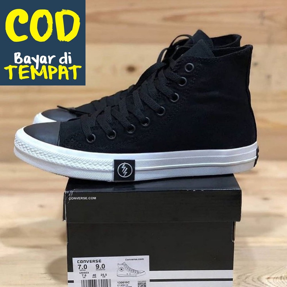 Giày Thể Thao Cnvrse All Star Chuck Taylor Cổ Cao Màu Trắng Đen