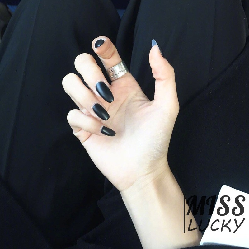 Set 24 móng tay giả nghệ thuật màu đen thời trang dành cho nữ
