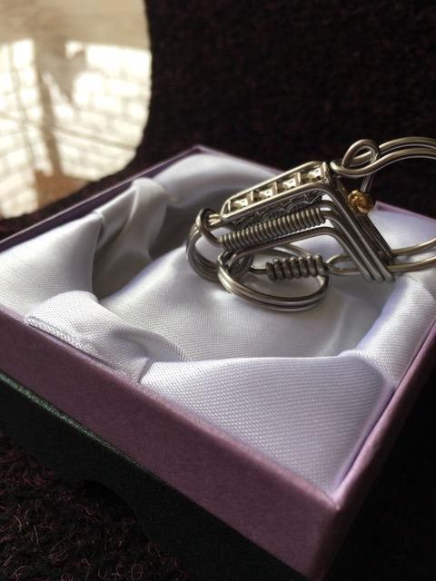 Móc khoá hình đốt trúc