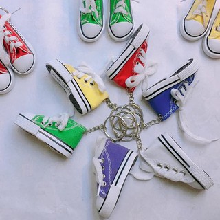 móc khóa giày Vans