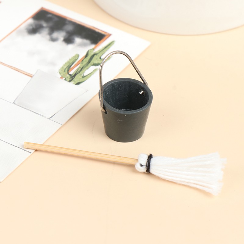 Set xô và cây lau nhà đồ chơi trang trí nhà búp bê tỷ lệ 1:12