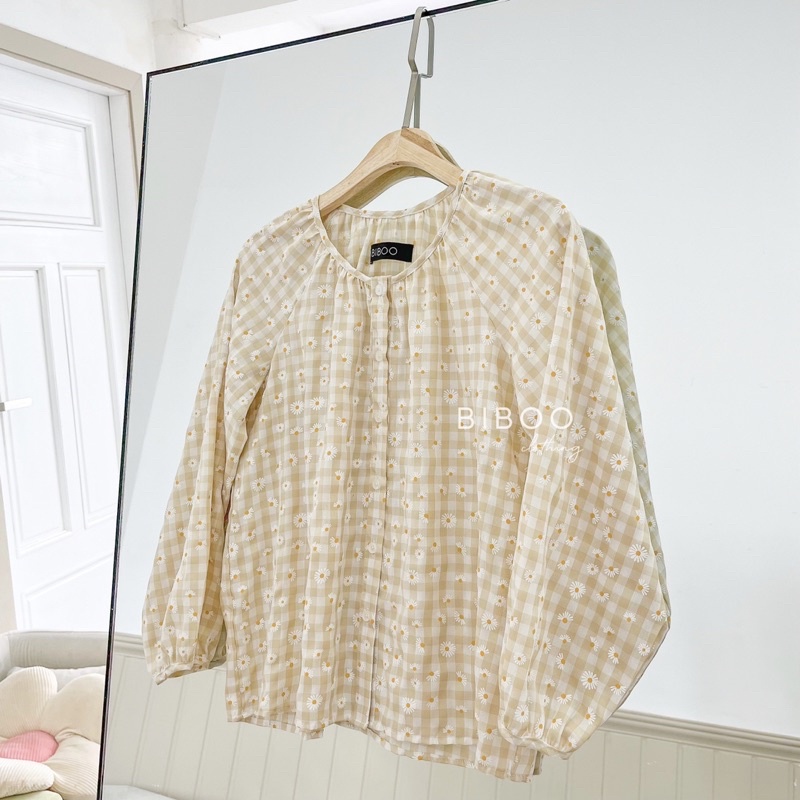 BIBOO - Áo kiểu cổ tròn tay dài họa tiết hoa cúc DAISY TOP