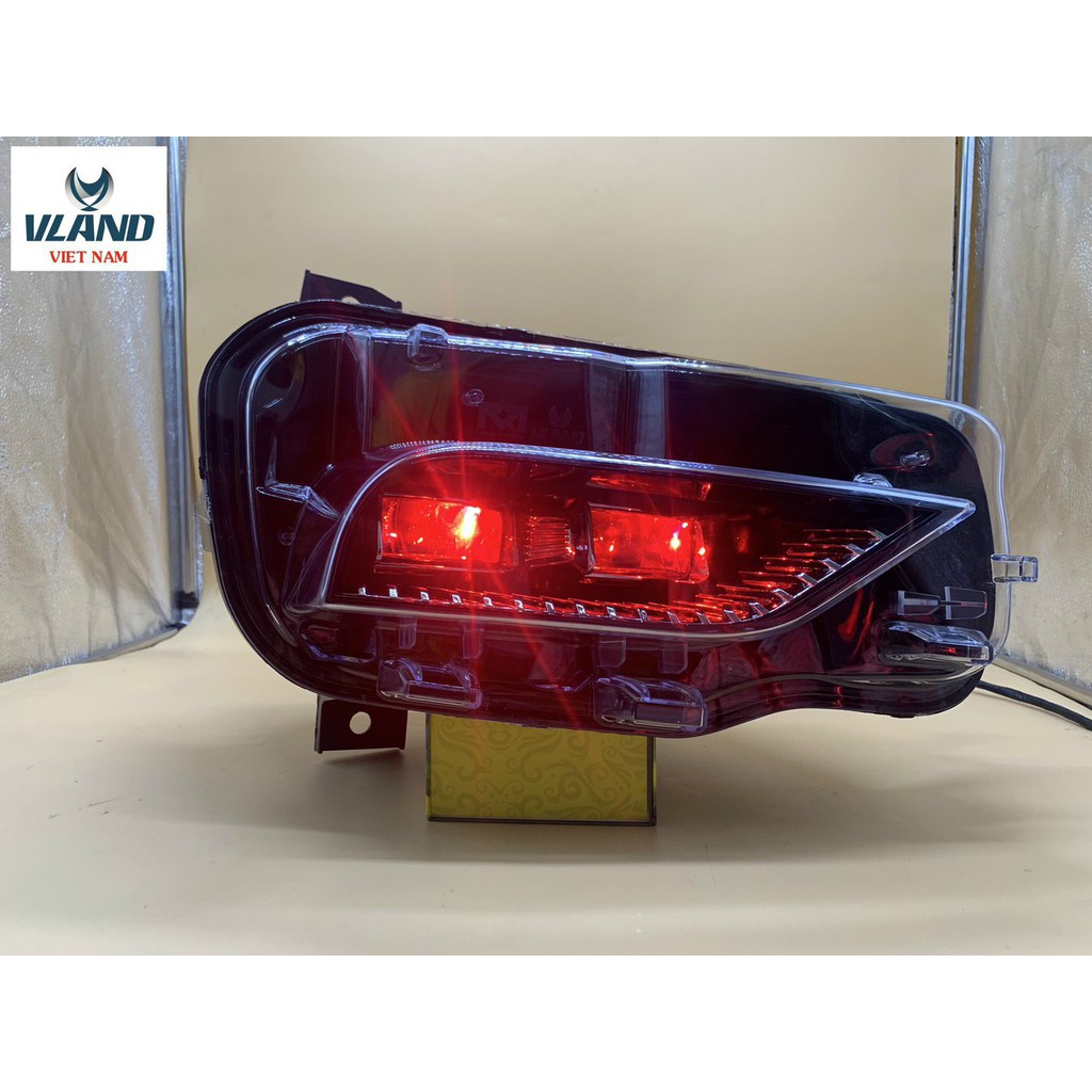 ĐÈN PHA  NGUYÊN BỘ CHO VINFAST LUX SA  DO VLAND SẢN XUẤT