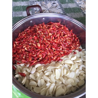 Măng ngâm tỏi ớt 1,6kg (đặc sản)