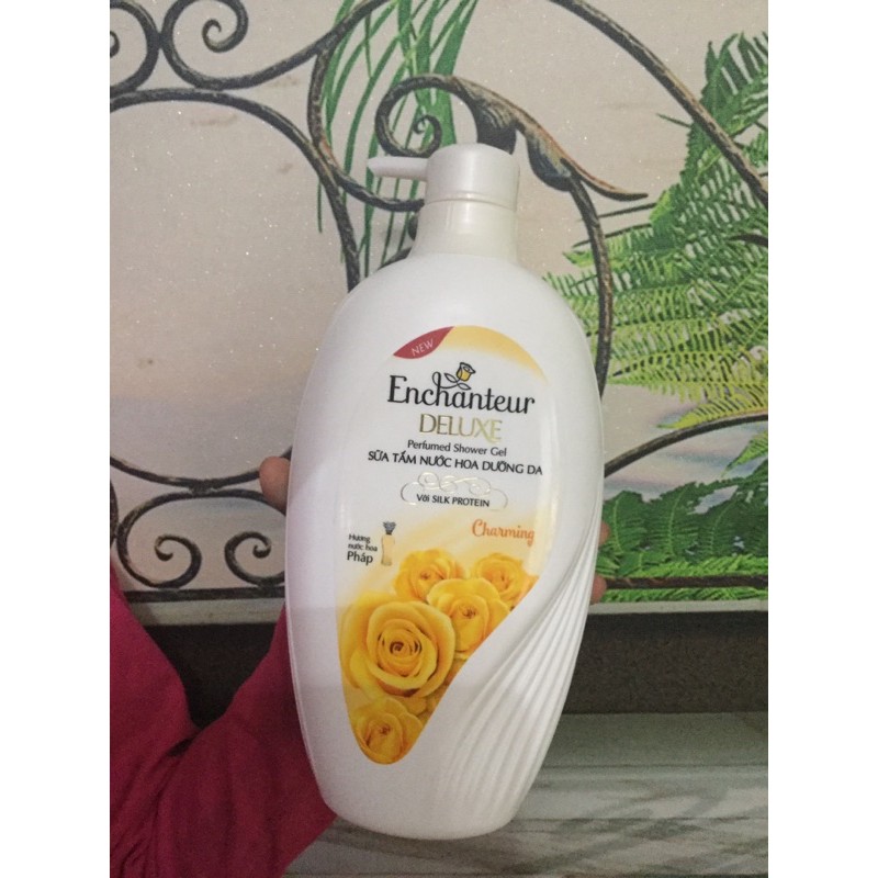 SỮA TẮM ENCHANTEUR 650gram