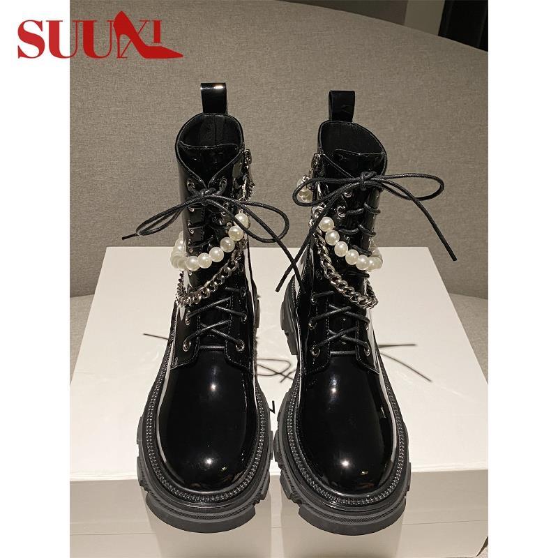 Giày bốt martin đế dày đính ngọc trai giả phối dây xích thời trang mùa thu cho nữ | BigBuy360 - bigbuy360.vn