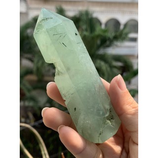 Trụ đá Prehnite