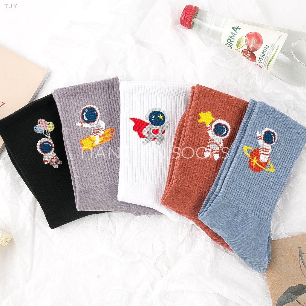 TIAN TIAN T046  Tất nam nữ cổ cao Hàng có sẵn Vớ cổ vừa in hình phi hành gia hoạt hình phong cách Nhật Hàn dễ thương cho nữ