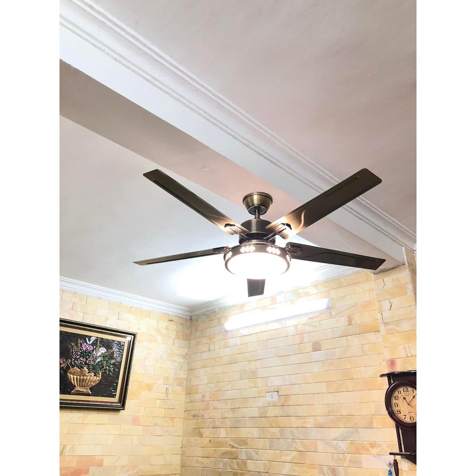 Quạt trần đèn có điều khiển từ xa 6 tốc độ mát,đảo ngược chiều hút ẩm đường kính 1,32m,3 chế độ ánh sáng