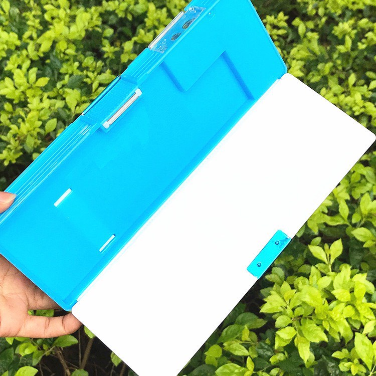 Hộp bút nhựa nam châm 2 mặt hoạt hình