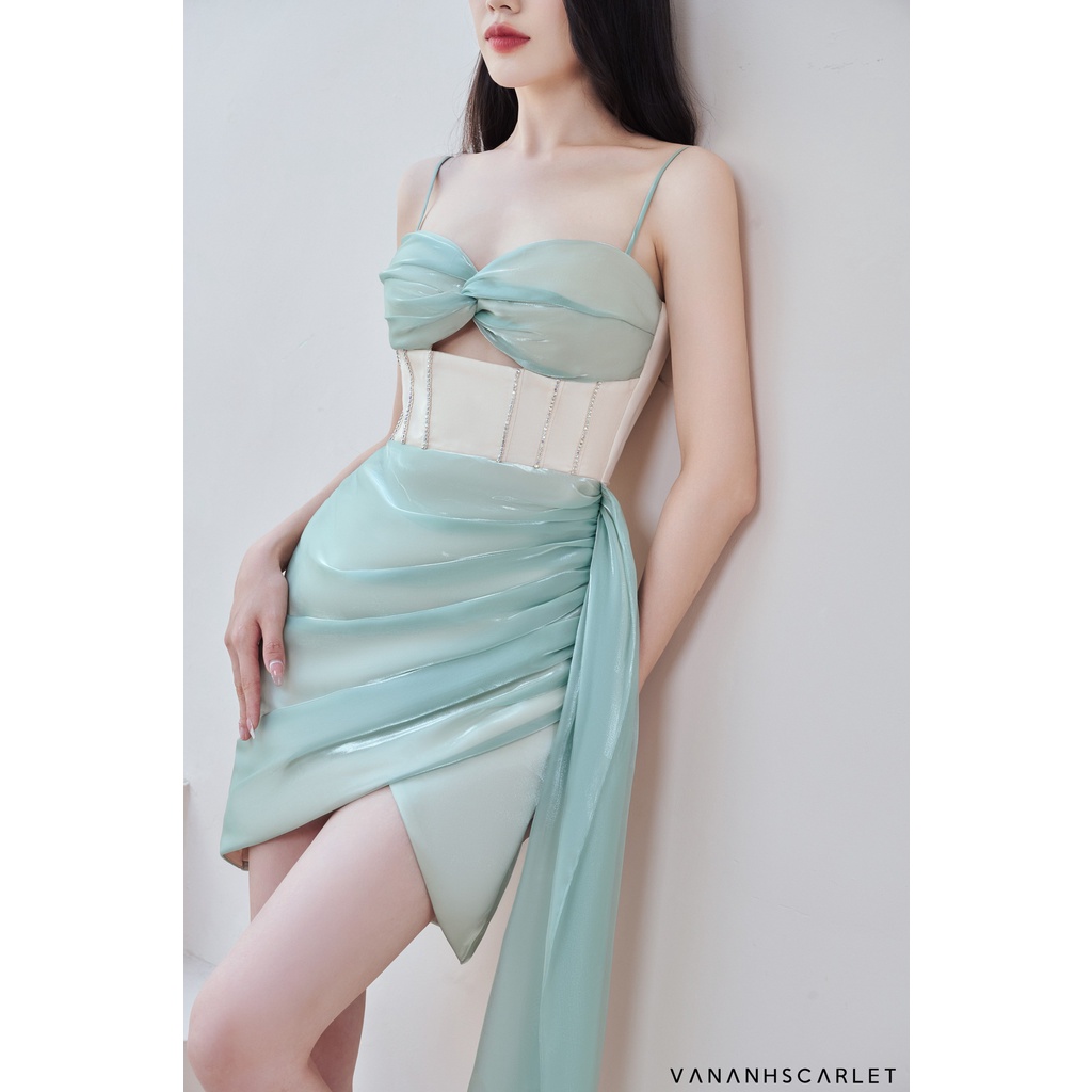 Váy nữ VANANHSCARLET cúp ngực tà bên V060S22