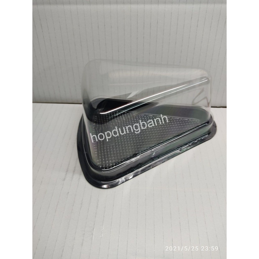 50 - 100 Hộp Đựng Bánh Tam giác A03 - Đế Đen Kích Thước 12 cm x 7.5 cm x cao 6.5cm