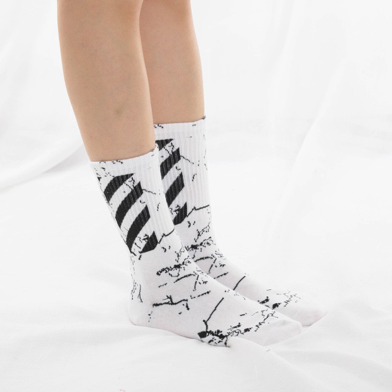 Vớ cotton họa tiết sọc ngang đơn giản dành cho cả nam và nữ