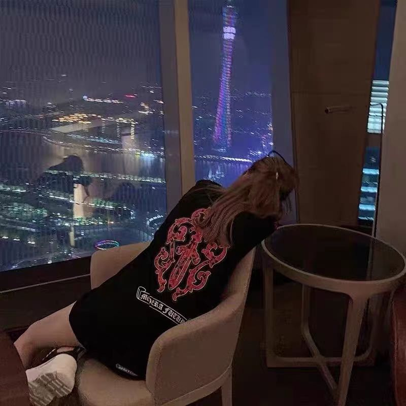 Áo thun tay ngắn cổ tròn in chữ CHROME HEARTS