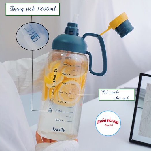 Bình nước thể thao có ống hút 1800ml, Bình đựng nước đi tập gym, đi học, đi làm có quai cầm tiện lợi – Buôn rẻ 01364