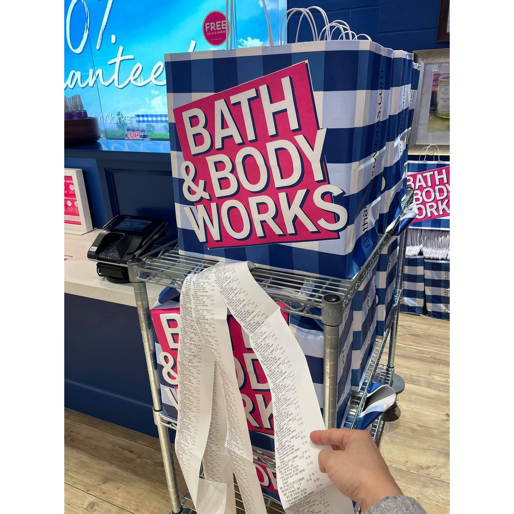 Nến thơm 3 bấc GINGHAM của Bath &amp; Body Works