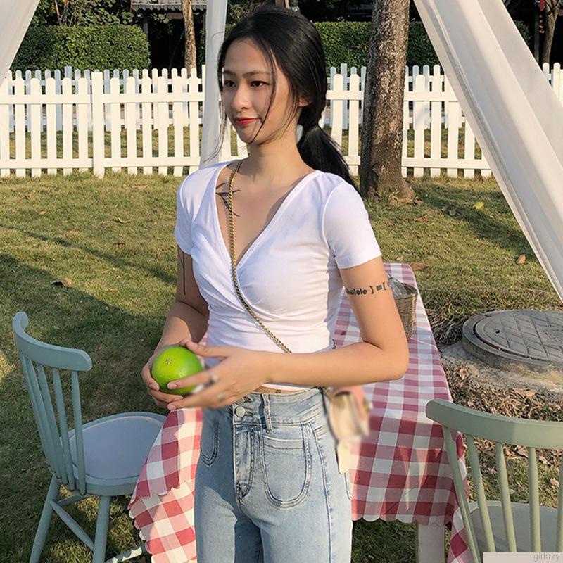 Áo thun lửng tay ngắn cổ chữ V màu sắc trẻ trung cho nữ