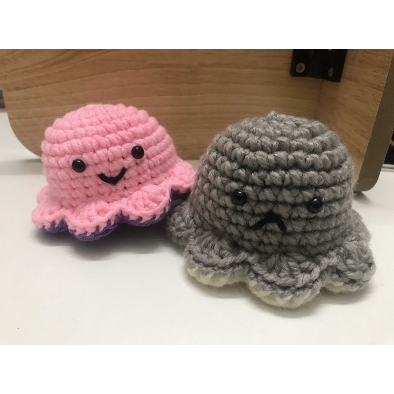 BẠCH TUỘC CẢM XÚC bằng len 🐙 Made by Mei- Reversible octopus handmade móc khoá xinh xắn