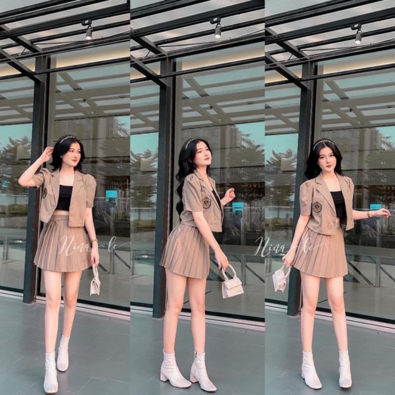 Set áo crop vest logo + Chân váy xếp ly (Đen /Nude) | BigBuy360 - bigbuy360.vn