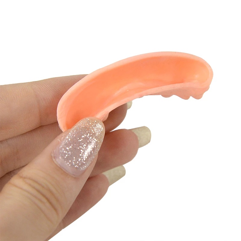1 Bộ Răng Nanh Giả Hóa Trang Ma Cà Rồng