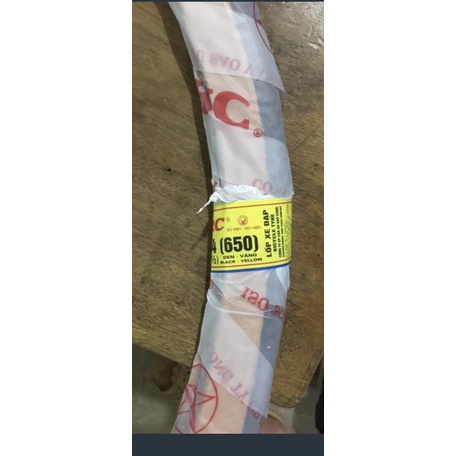 Lốp 650 2 màu đen +vàng nắp xe peugeot