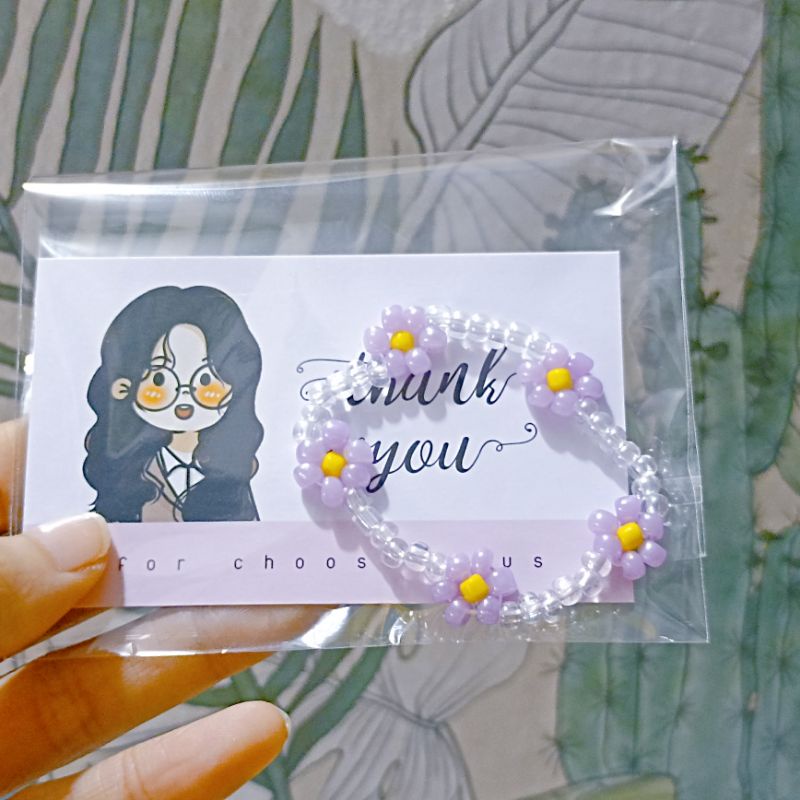 Vòng hoa Daisy màu pastel ngọt ngào đáng yêu