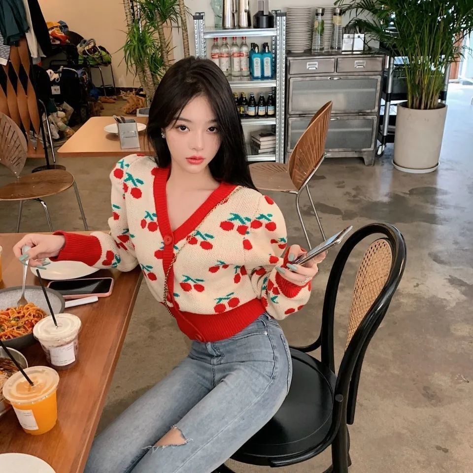 Áo len tay dài cổ chữ V họa tiết ngọt ngào phong cách retro Hàn Quốc mới