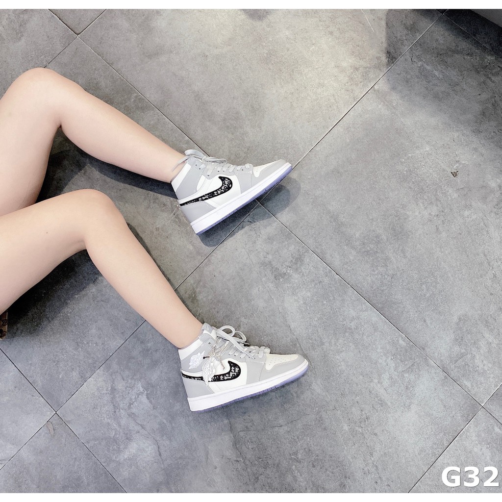 Giày Sneaker Nữ JD1 x Dior Cổ Cao Xám Cực Hot Đế In Chữ Xịn Xò Ôm Khít Êm Chân Cực Đẹp