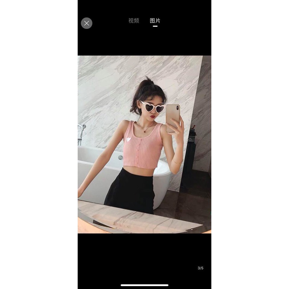 Áo croptop cài nút không tay thêu tim phong cách xứ sở Kim Chi