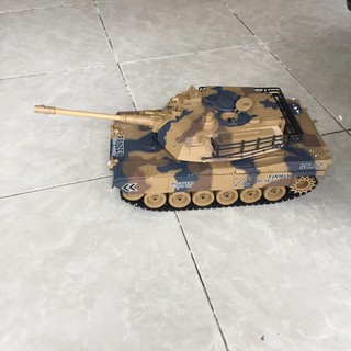 Xe tank điều khiển từ xa bắn đạn