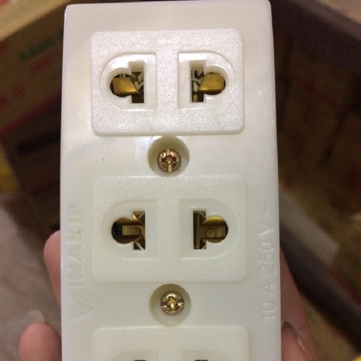 Ổ cắm 3 ngả đa năng, Ổ Cắm 3 Lổ Có Đa Năng 16A-250V