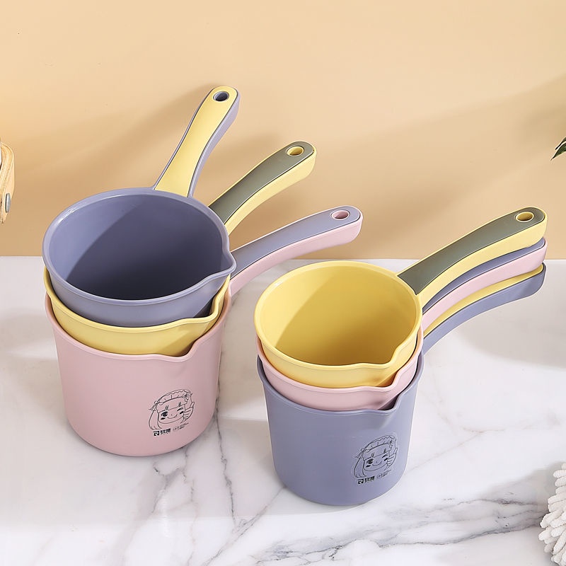 Ca Múc Nước Sâu Bằng Nhựa Tay Cầm Dài Tiện Lợi Dành Cho Nhà Bếp