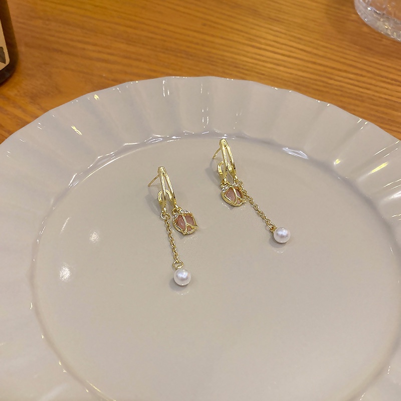 Khuyên Tai Hoa Tulip Đính Hạt Giả Ngọc Trai