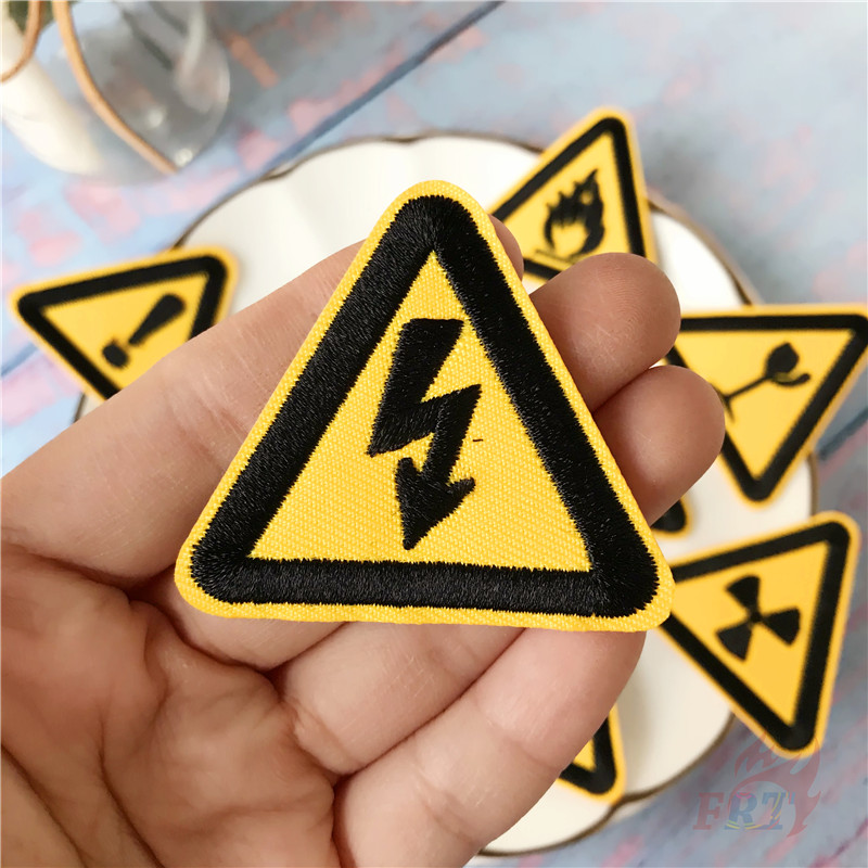 1 Miếng Dán Quần Áo Hình Biển Báo Giao Thông