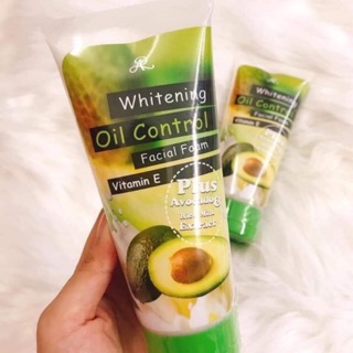 Sữa Rửa Mặt Bơ Thái Lan 210g