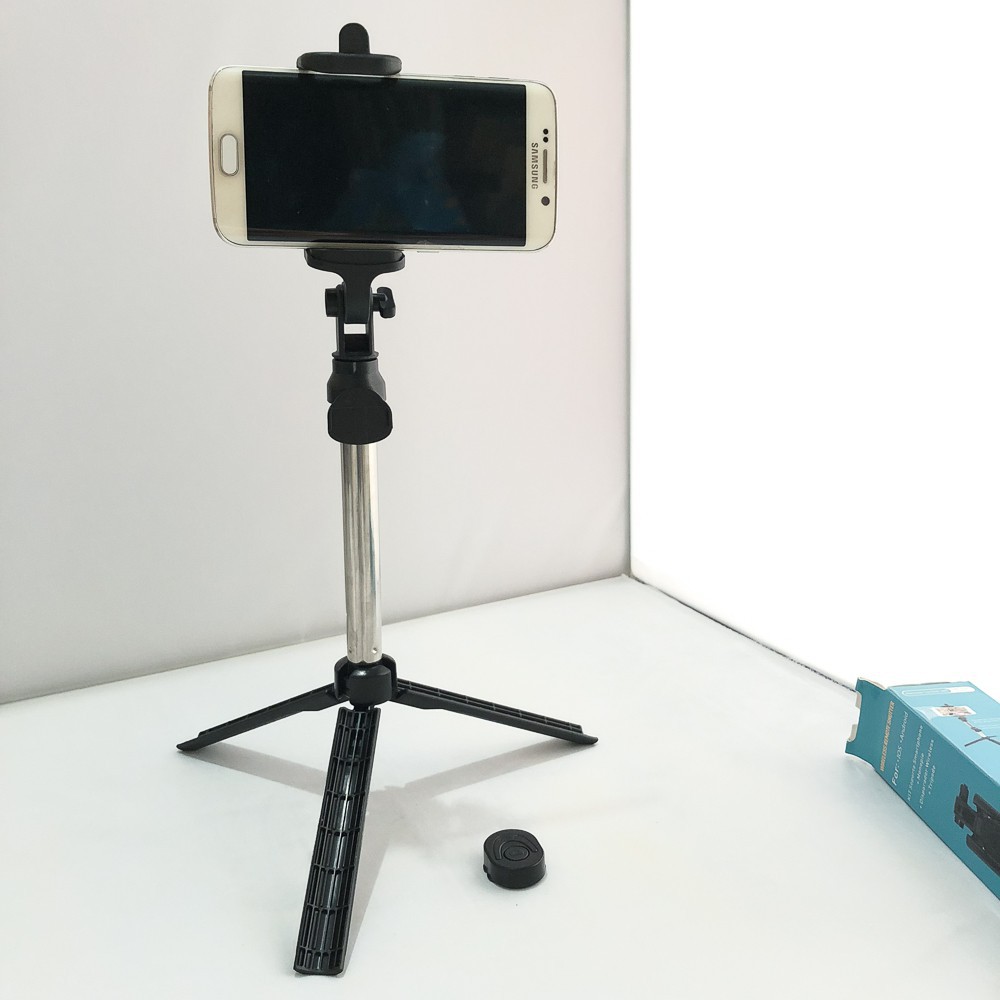 [ Giá siêu rẻ,chính hãng ] Gậy chụp hình Selfie Tripod Selfie Stick Mini gậy tự sướng nhám có 3 chân tặng kèm nút điều k