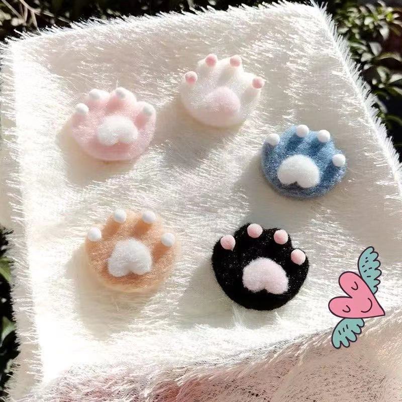 Trâm Cài Áo Hình Chân Mèo Hoạt Hình Phối Lông Đáng Yêu