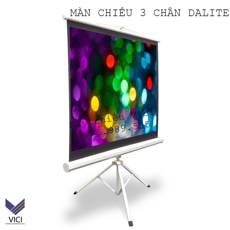 Màn Chiếu 3 Chân 100inch - 1m78 x 1m78. Màn chiếu chất lượng cao, hình ảnh chiếu sắc nét, khung chân chắc chắn