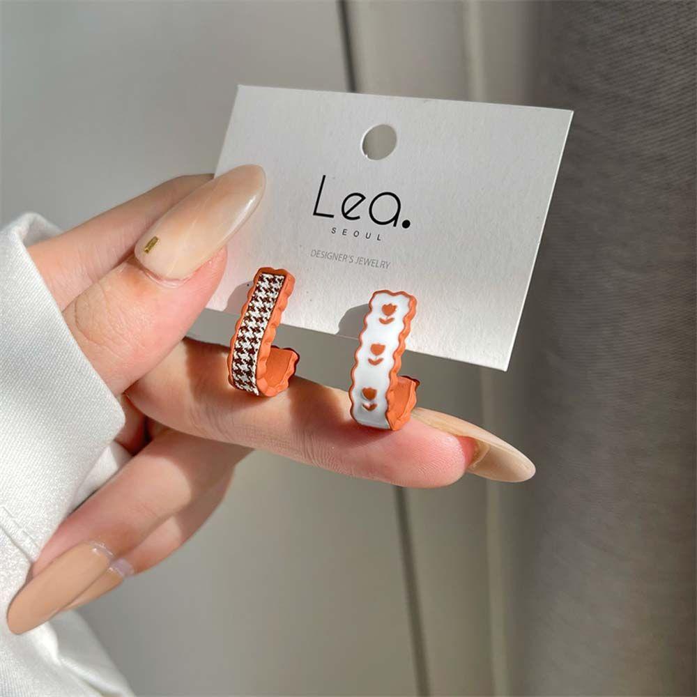 Khuyên Tai Hình Chữ C Họa Tiết Hình Học Không Đối Xứng Cá Tính Cho Nữ