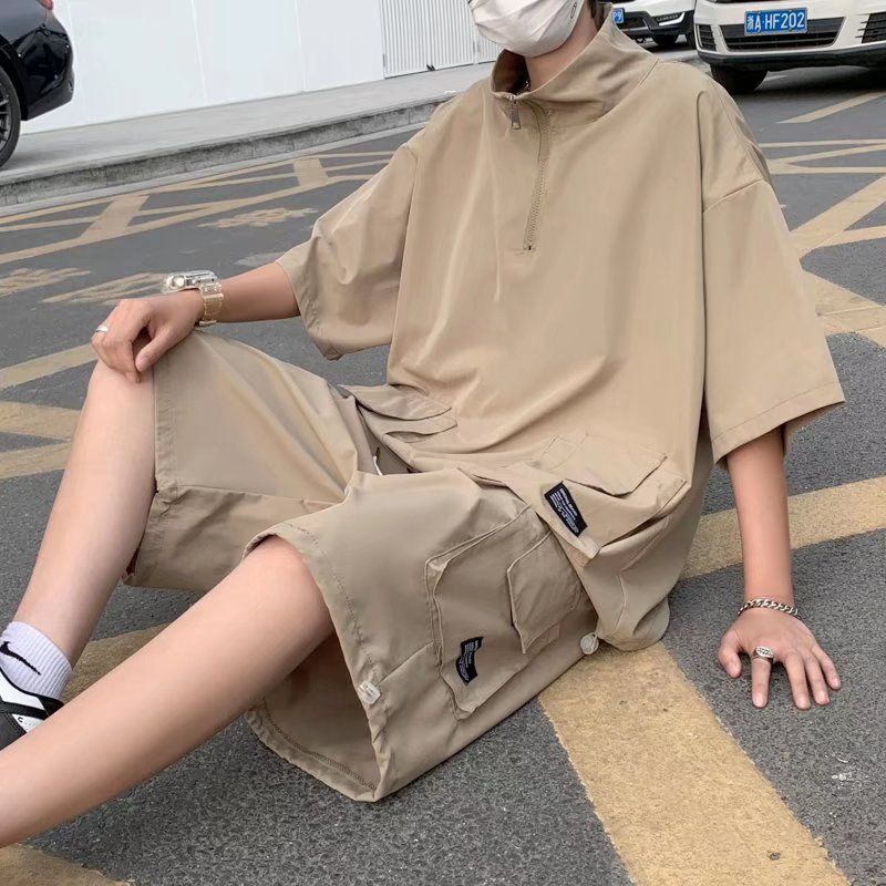 hàn quốc，áo sơ mi kaki，áo form rộng，áo sơ mi nam，áo thun nam，áo thun unisex，áo oversize nam，áo phông nam，đồng phục nhật bản，quần short，quần đùi nam，bộ đồ，quần thun namSet Áo Thun Ngắn Tay Cổ Đứng Có Khóa Kéo Và Quần Short Thời Trang Đườn