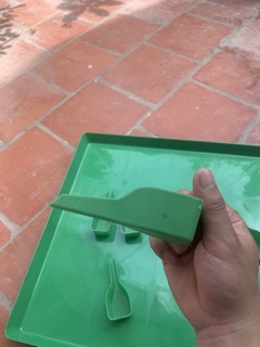 Thìa Xúc cám, thức ăn cho chim
