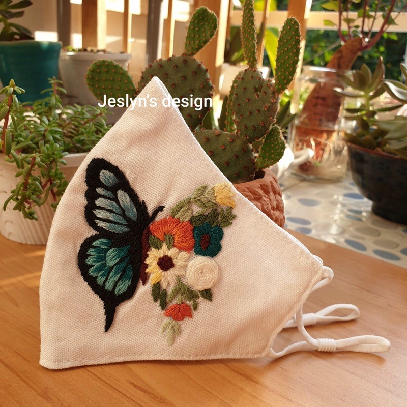 Khẩu trang thêu tay vải linen hình hoa JL280