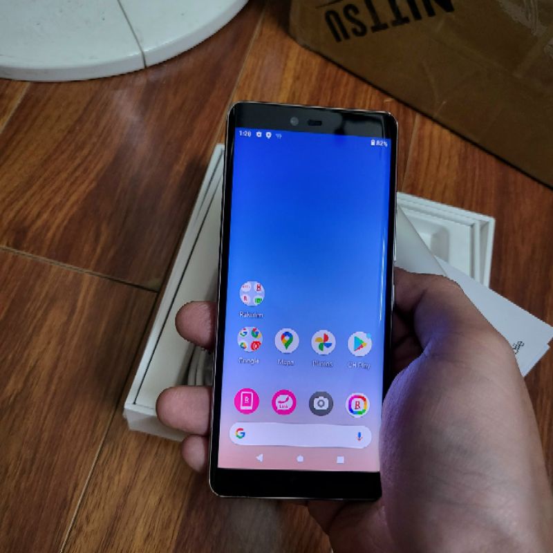 Điện thoại Rakuten Hand