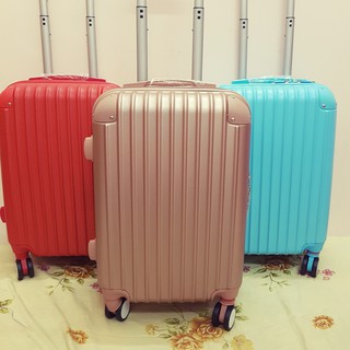 SIZE 20- VALI SANTA NHỰA PC+ ABS
