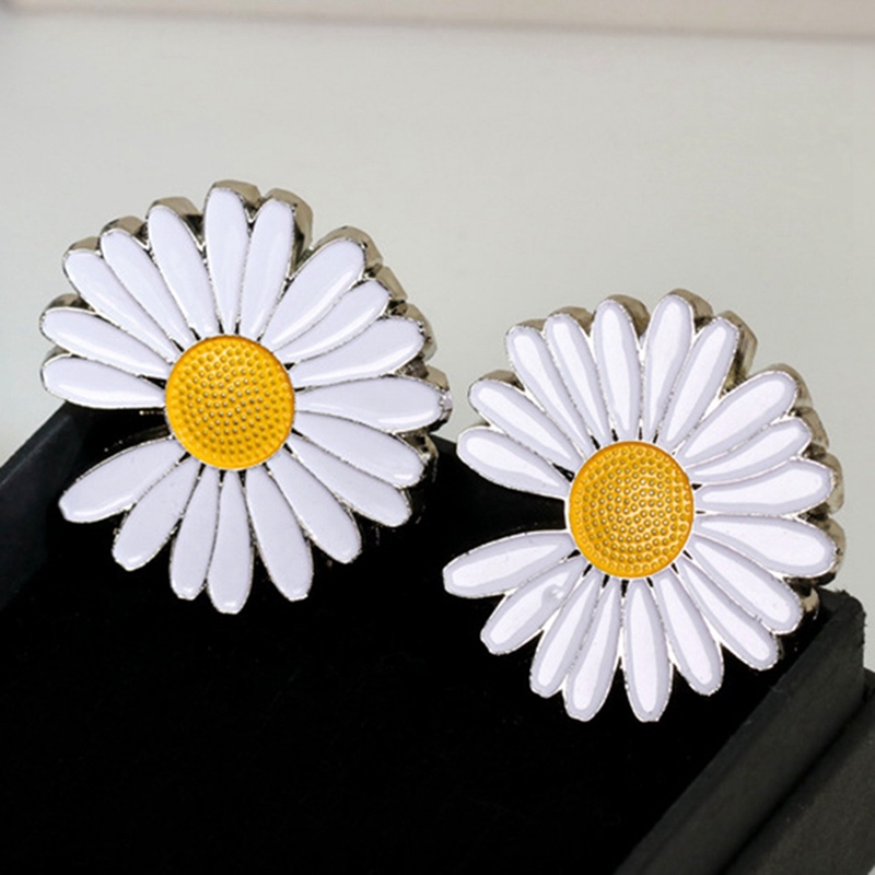 G-Dragon Design Cute Metal Badge White Daisy Flower Spring Enamel Lapel Pin Brooches