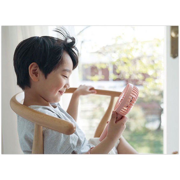 Quạt cầm tay mini 4 cánh kèm pin sạc - có đế để bàn