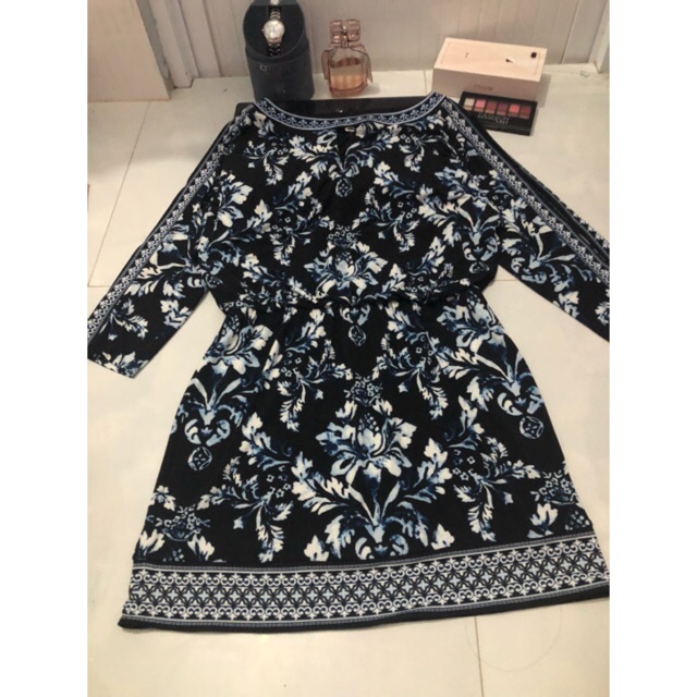 Đầm xinh hoa xuất xịn
